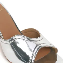 Tao Paris Women's Silver Casual Sandals image 5