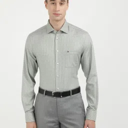 Tommy Hilfiger Green Cotton Regular Fit Printed Shirt image 1