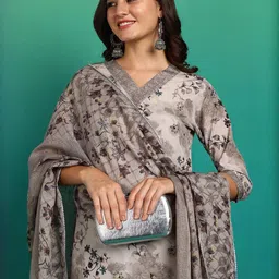 AARAGANA Women Multi Kurta Sets-image-15