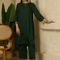 Sangria Women Green Regular Thread Viscose Rayon Round Neck Work Kurta Sets image 3