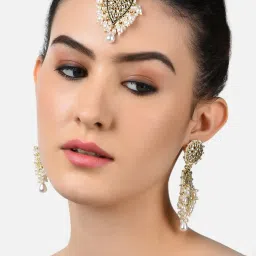 Zaveri Pearls Gold Tone Traditional Kundan Dangle Earring & Maangtikka Set-ZPFK11230 image 1