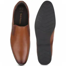 Hush Puppies by Bata Men's ALPHA E 24 Tan Loafers image 3