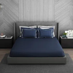 Spaces Hygro Solid Navy Blue 350 TC Cotton King Flat Bedsheet with 4 Pillow Covers image 1