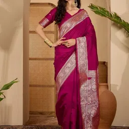 Sangria Zari Woven Banarasi Saree With Unstitched Blouse-image-99