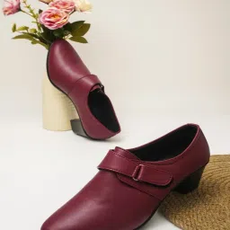 The White Pole Women's Maroon Casual Pumps image 1