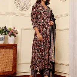 all about you Floral Printed V Neck A Line Kurta With Trousers & Dupatta image 3