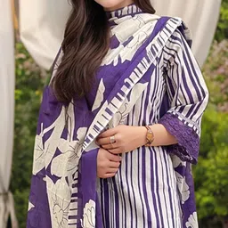 Aaghnya Women Striped Kurta with Trousers & Dupatta image 3
