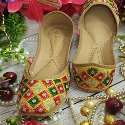 Fulkari Women Embellished Ethnic Mojaris Flats image 2