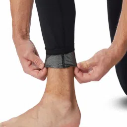 Columbia Men Black Midweight Stretch Tights image 3