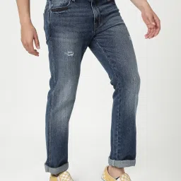 Wrangler Light Indigo Cotton Regular Fit Distressed Jeans image 4