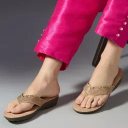 Inc.5 Women's Rose Gold Thong Wedges image 1