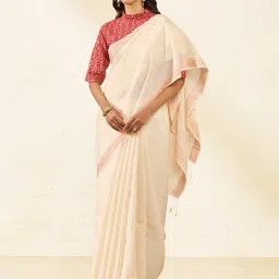 Taneira Off White Saree With Unstiched Blouse image 1