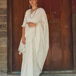 Chidiyaa Safed Winter Almond Ivory Block Printed Saree image 1