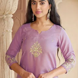 Navlik Floral Embroidered Round Neck Sequinned Straight Kurta With Trousers & Dupatta image 3