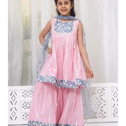 Little Bansi Cotton Sleeveless Floral Embroidered Glitter Striped & Lace Embellished Kurta Sharara With Dupatta Set - Pink-picture-16