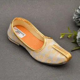 Little Palz Floral Embroidered Slip On Mojaris - Golden image 3