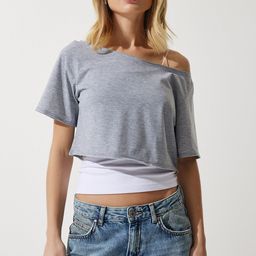 Happiness istanbul Women V-Neck Raw Edge T-shirt-picture-2