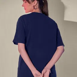 QIOA Round Neck Drop-Shoulder Sleeves Cotton Oversized T-shirt image 3