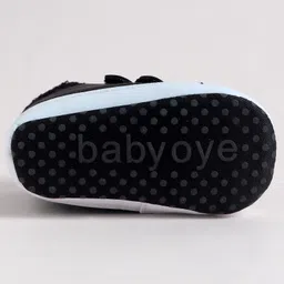 Babyoye Velcro Closure Solid Booties - Black image 5