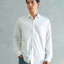 Arrow White Cotton Slim Fit Checks Shirt image 1