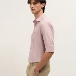 The Bear House Pink Regular Fit Solid Formal Shirt image 3