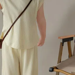 LULU & SKY Girls T-shirt with Trousers image 3