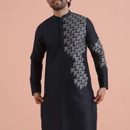KISAH Men Geometric Printed Kurta-image-1