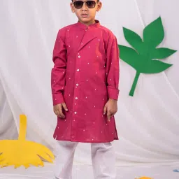VASTRAMAY Boys Pink & White Cotton Self Full Sleeves Kurta Sets image 1