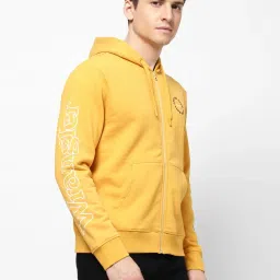 Wrangler Yellow Regular Fit Printed Hooded SweatShirt image 4