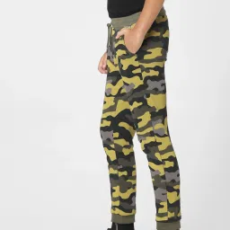 Jack & Jones Junior Olive Camouflage¿ Trackpants image 3