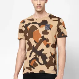 Wrangler Brown Regular Fit Camouflage T-Shirt image 1