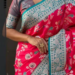 ELITE WEAVES Woven Design Zari Silk Blend Banarasi Saree image 5