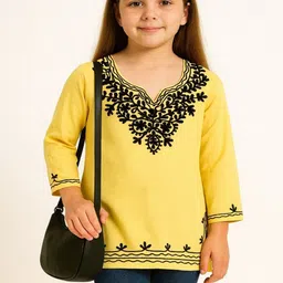 Naida Ethnic Motifs Embroidered V-Neck Thread Work Thread Work Kurti-picture-32