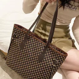 CORSICA Women Textured Bucket Handheld Bag-image-51