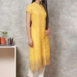 Rangriti Yellow Printed A Line Kurta image 4
