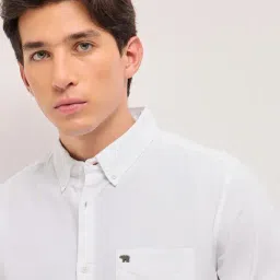 The Bear House White Cotton Solid Regular Fit Shirt image 5