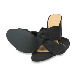 Inc.5 Women's Black Cross Strap Sandals image 5