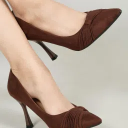 Flat n Heels Women Brown Pumps-picture-28