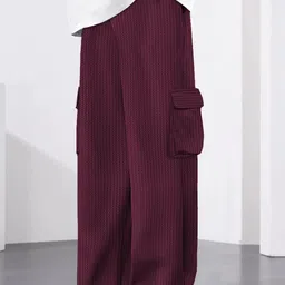 TRIPR Men Textured Relaxed Fit Cotton Mid-Rise Cargo Trousers image 3