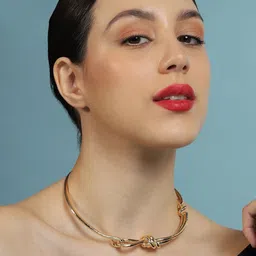 SOHI Gold-Plated Knotted-Bar Collar Minimal Necklace image 3