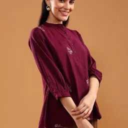 LIMEROAD Floral Embroidered Thread Work Pure Cotton Thread Work Kurti image 4