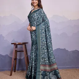 Ishin Floral Printed Saree-image-26