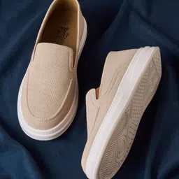 The Roadster Lifestyle Co Men Solid Casual Round Toe Slip-On Shoes-picture-26