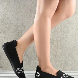 DOCTOR HEALTH SUPER SOFT Women Textured High-Top Slip-On Sneakers image 3