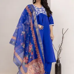 SINGNI Women Ethnic Motifs Embroidered Regular Kurta with Trousers & Dupatta-image-86
