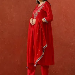Siya Fashion Women Ethnic Motifs Embroidered Empire Thread Work Kurta with Trousers & With Dupatta image 5