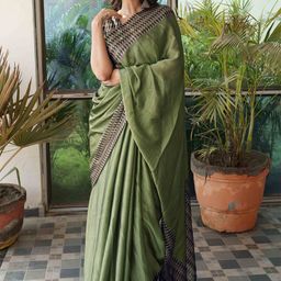 MIRCHI FASHION Olive Green & Black Poly Crepe Solid Saree-picture-10