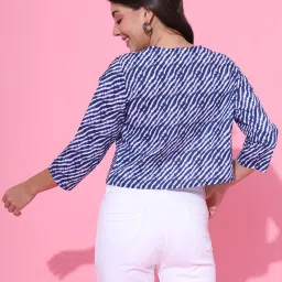 DECKEDUP Blue Cotton Printed Crop Shrug image 2