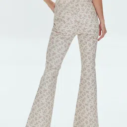 FOREVER 21 WOMEN MID WAIST BOOTCUT FIT ANKLE LENGTH JEANS image 2