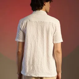 Campus Sutra White Regular Fit Texture Shirt image 2